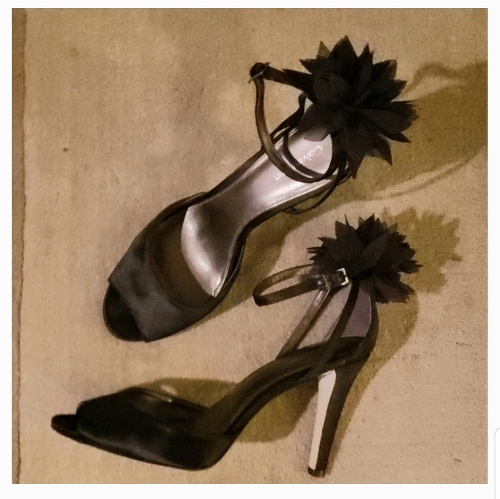 Calvin Klein Olivia blk peeptoe ankle strap. Sz 10